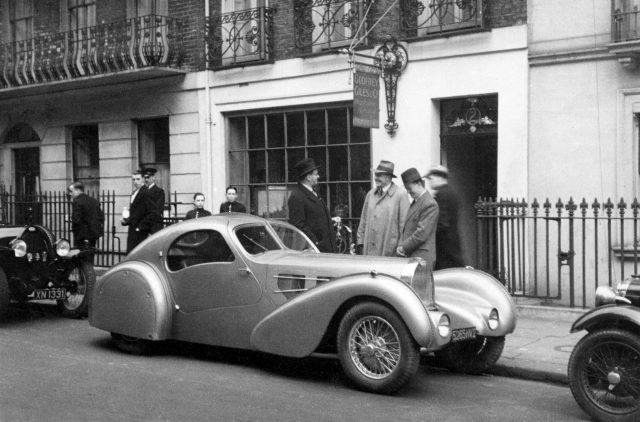 London, 1936 — registration 5265NV2 (chassis 57103).