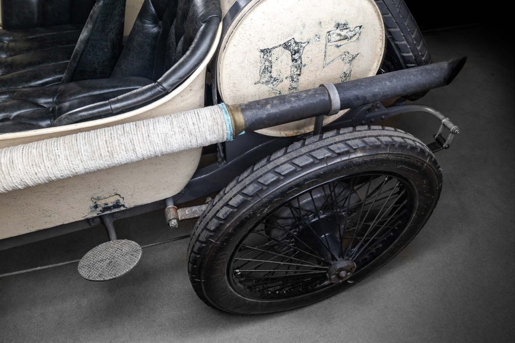 Perridon Collection dossier 'Bugatti Type 15', p.6 [t15-446-p06-x136.jpg]