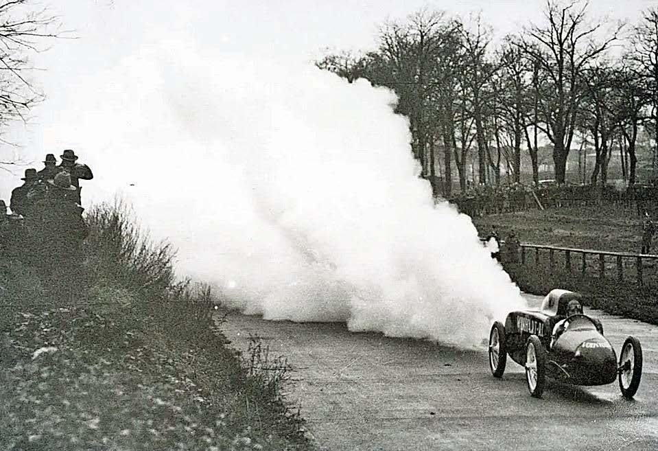 Perridon Collection dossier 'Bugatti Type 22', p.8 [t22-1198-p08-x225.jpg]